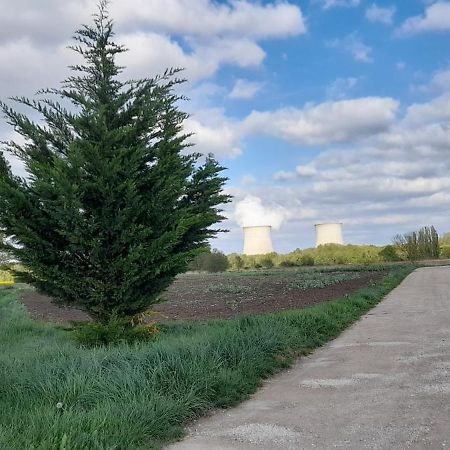 La Ferme De L'Isle Et Sa Roulotte Bed & Breakfast Avaray ภายนอก รูปภาพ