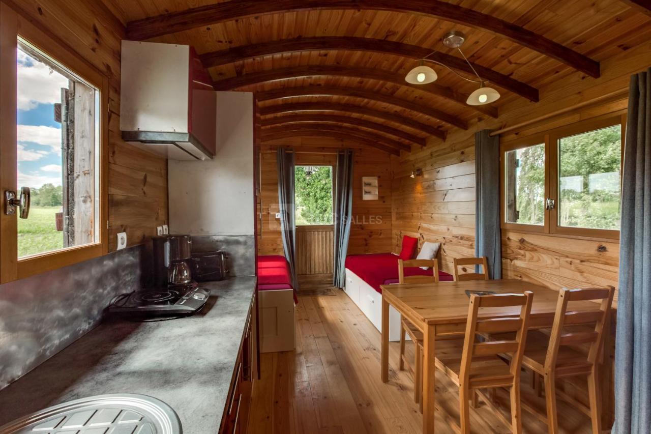 La Ferme De L'Isle Et Sa Roulotte Bed & Breakfast Avaray ภายนอก รูปภาพ