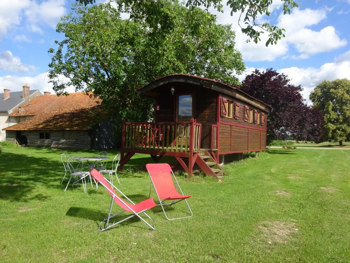 La Ferme De L'Isle Et Sa Roulotte Bed & Breakfast Avaray ภายนอก รูปภาพ