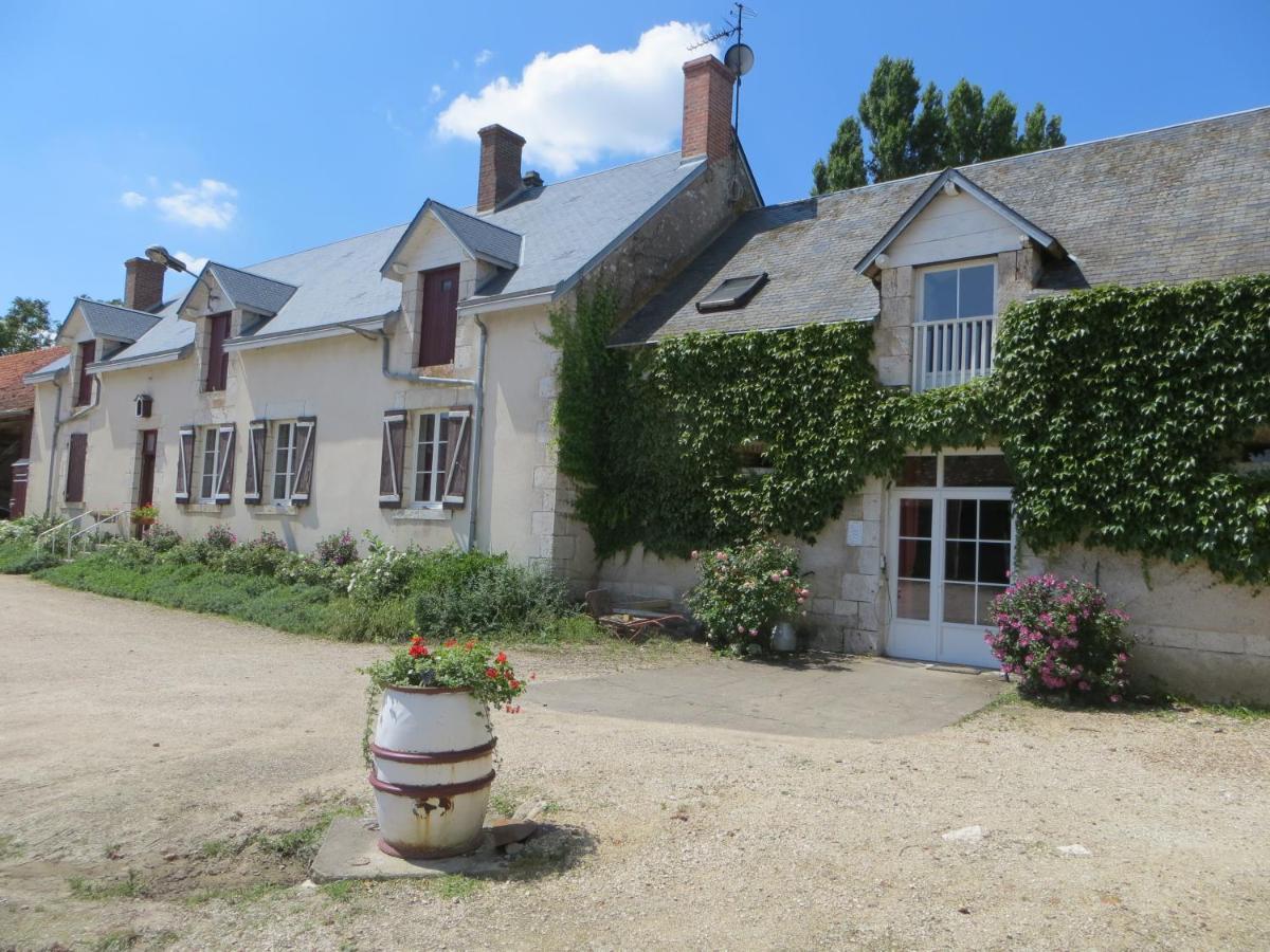 La Ferme De L'Isle Et Sa Roulotte Bed & Breakfast Avaray ภายนอก รูปภาพ